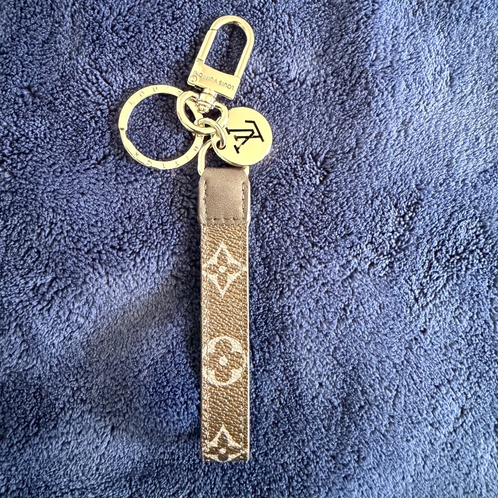 ‼️✨ Louis Vuitton Monogram Keychain / Bag Charm – Brown ✨